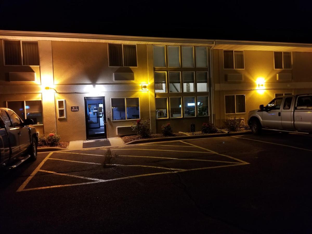 Bilmar Inn&Suites Dell Rapids Exterior foto